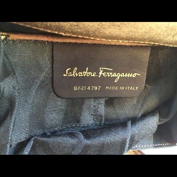 Ferragamo Gancini Shoulder Gold Leather Lock - Picture 6 of 8